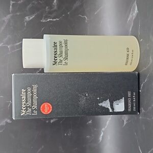 NIB NECESSAIRE THE SHAMPOO